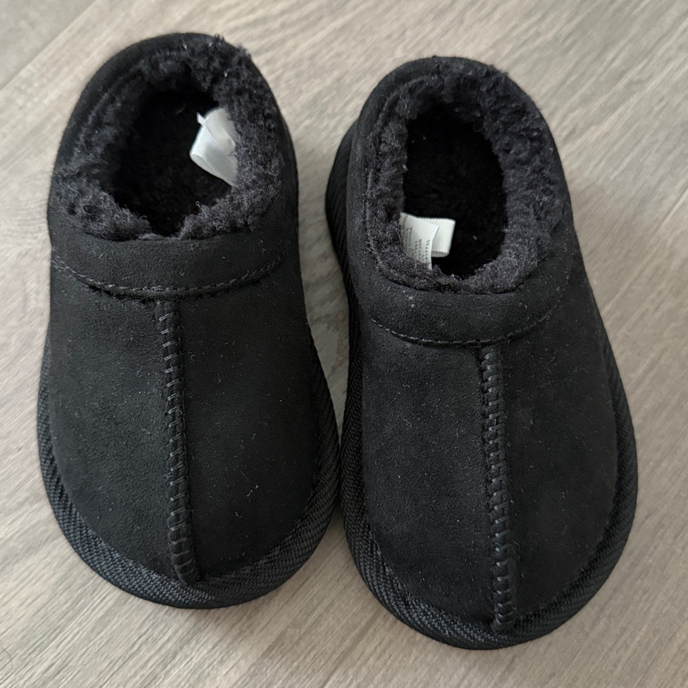 Cozy Black Suede Slip-On Shoes